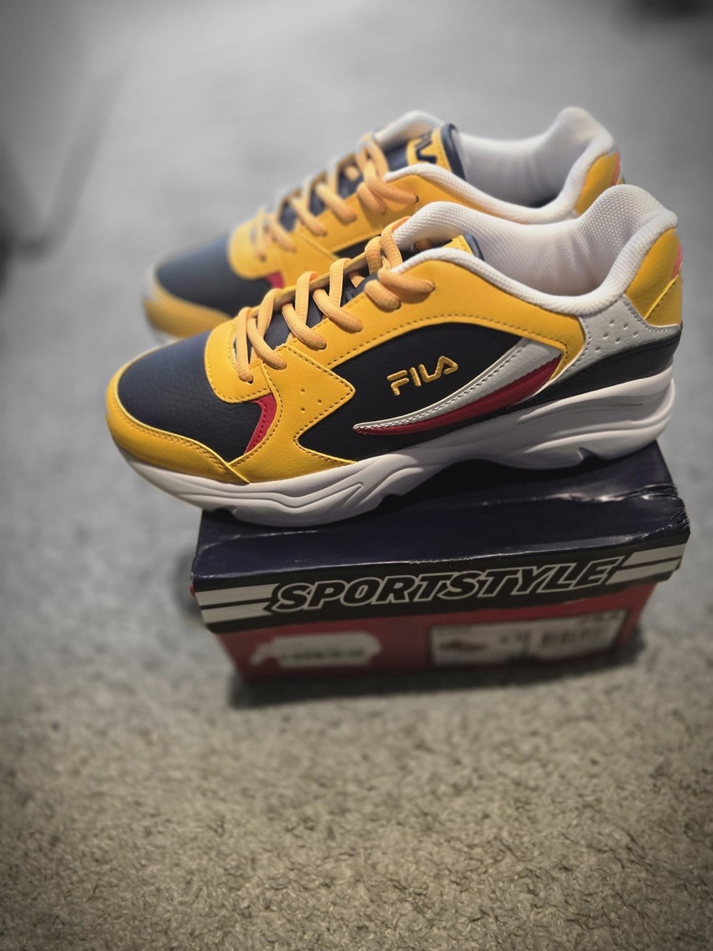 FILA Men's Yellow Navy White Runner Sneakers